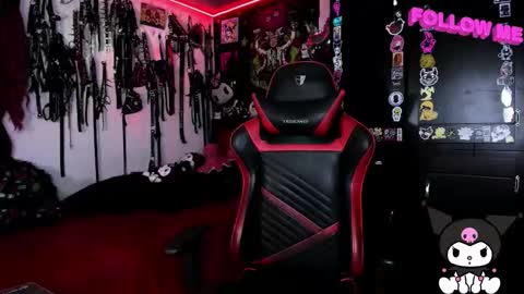 Snapshot of janna_ink chatting on October 11, 12:15 am online show from October 11, 12:15 am