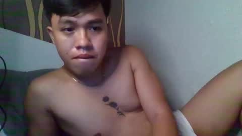 Twinkyasian online show from May 6, 2:39 am