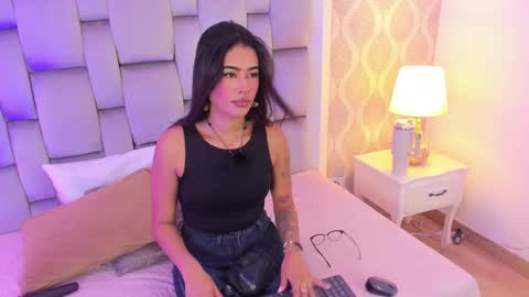 Snapshot of jasmine55__ chatting on September 16, 7:50 pm Jasmine online show from September 16, 7:50 pm