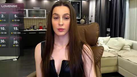 Jasmine online show from June 6, 10:15 pm