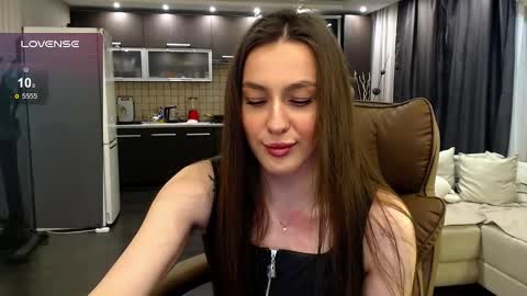 Jasmine online show from June 5, 9:31 pm