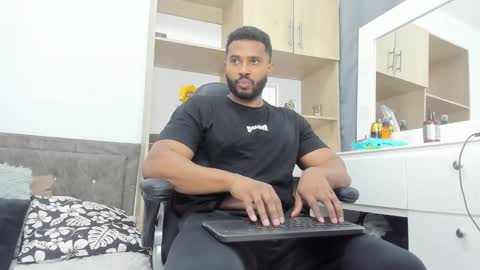 Jason online show from October 12, 6:10 pm