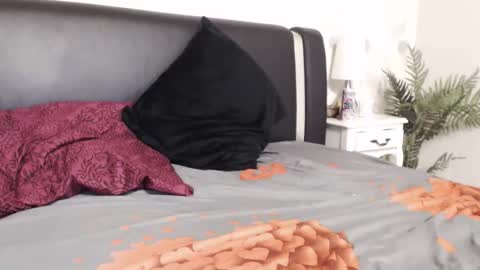 JasoN online show from December 13, 7:53 pm