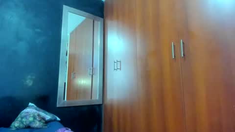    online show from December 3, 5:13 pm