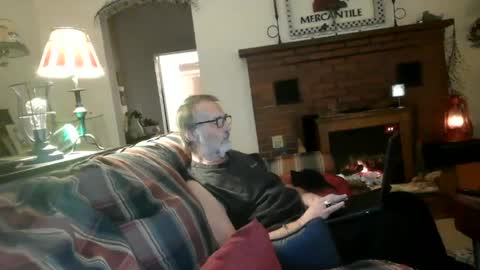 Snapshot of jasonreloaded694u chatting on January 30, 11:34 pm Jason online show from January 30, 11:34 pm