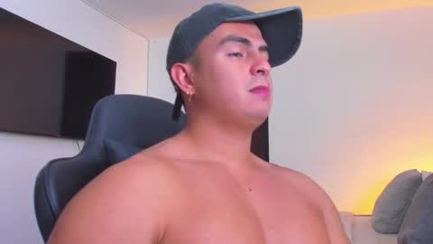 Snapshot of jasperbrooksx chatting on September 19, 2:05 am JBrooksXx online show from September 19, 2:05 am