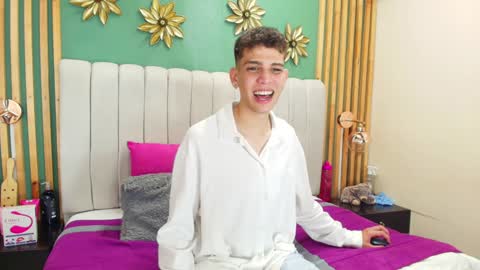Snapshot of jasson_smit chatting on January 11, 2:04 pm J A S S O N online show from January 11, 2:04 pm