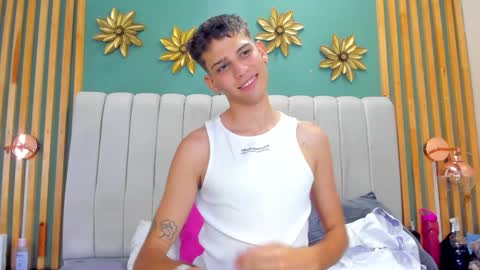 Snapshot of jasson_smit chatting on December 27, 4:43 pm J A S S O N online show from December 27, 4:43 pm