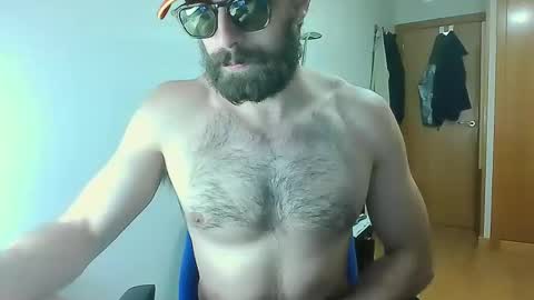 javichu337 online show from April 4, 8:16 pm