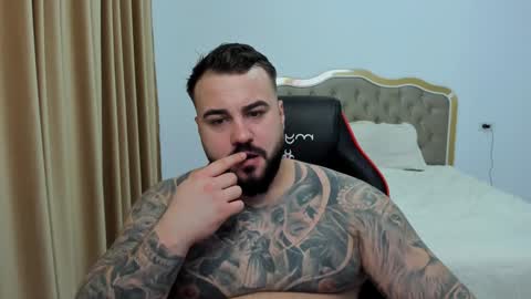  Javi  online show from December 9, 8:54 pm