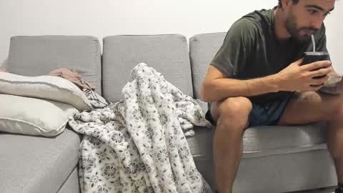 Javier  online show from March 24, 12:38 am