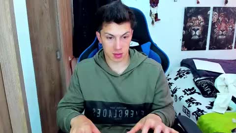 Javier online show from February 18, 8:47 pm