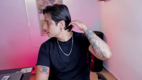 Jay Alvarrez online show from November 3, 4:19 pm