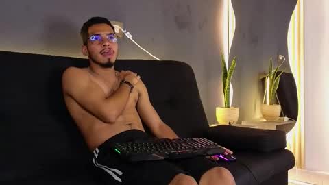 Snapshot of jaybrown_1 chatting on October 27, 12:16 pm Jay online show from October 27, 12:16 pm