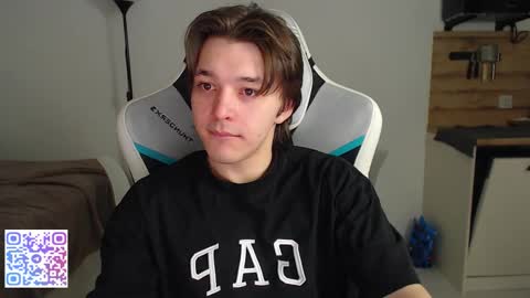 Jayce online show from November 18, 7:06 pm