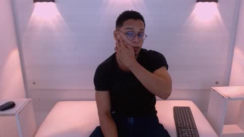 Jayden Morris online show from November 10, 10:40 am