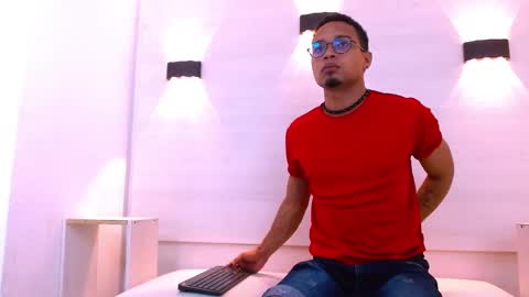 Jayden Morris online show from October 31, 12:05 pm