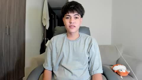 jaythomax online show from February 3, 10:41 am