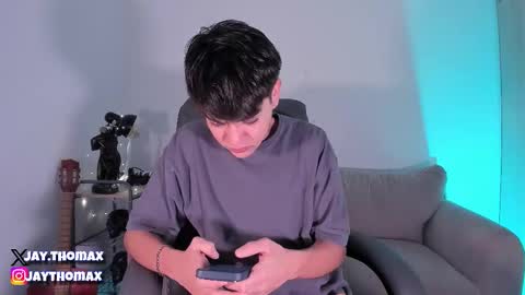 jaythomax online show from February 9, 3:23 pm