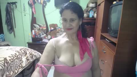 Snapshot of jazmin_rios chatting on October 16, 7:24 pm jazmim online show from October 16, 7:24 pm