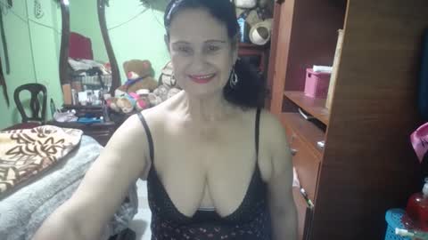 Snapshot of jazmin_rios chatting on October 13, 12:07 pm jazmim online show from October 13, 12:07 pm