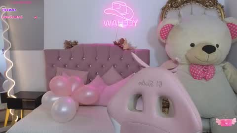 Snapshot of jazmin_tay chatting on March 1, 7:15 pm Jazmin online show from March 1, 7:15 pm