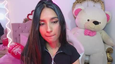 Snapshot of jazmin_tay chatting on February 15, 7:28 pm Jazmin online show from February 15, 7:28 pm