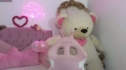 Snapshot of jazmin_tay chatting on February 20, 7:30 pm Jazmin online show from February 20, 7:30 pm