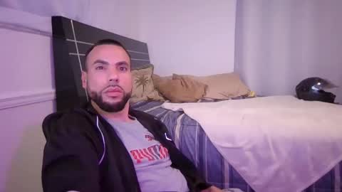 JcMax305 online show from March 5, 6:33 am