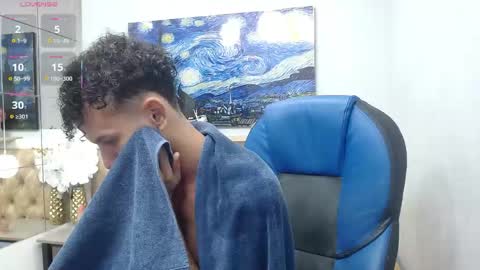 jdwhite18 online show from May 31, 10:22 pm