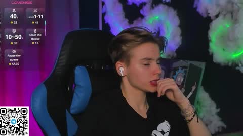 jean_wilsons online show from December 22, 11:39 am