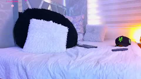 jeanpoolsex online show from June 24, 2:35 pm