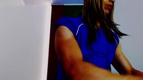 Snapshot of jeanys_sneider chatting on February 18, 1:55 pm Jeays online show from February 18, 1:55 pm