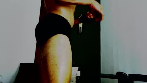 Snapshot of jeanys_sneider chatting on February 19, 12:44 pm Jeays online show from February 19, 12:44 pm