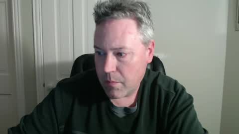 JE online show from December 2, 8:25 am