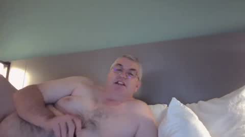 Snapshot of jecko71 chatting on January 26, 8:03 am dadbody71 online show from January 26, 8:03 am