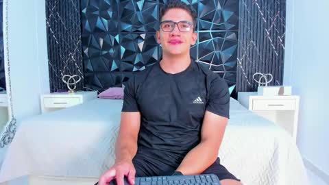 Snapshot of jeffdaltton chatting on September 15, 7:48 pm Jeff online show from September 15, 7:48 pm