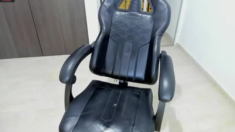 jeins_22 online show from February 5, 6:24 am