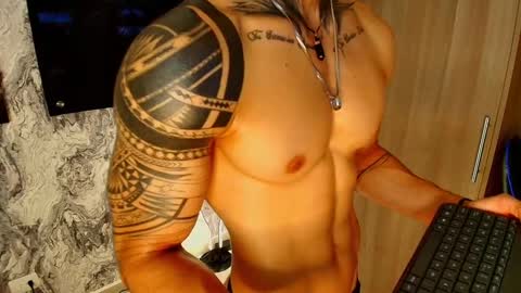 Snapshot of jeins_carter chatting on September 26, 4:26 pm JC online show from September 26, 4:26 pm