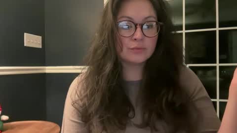 Jelli online show from December 25, 4:33 am