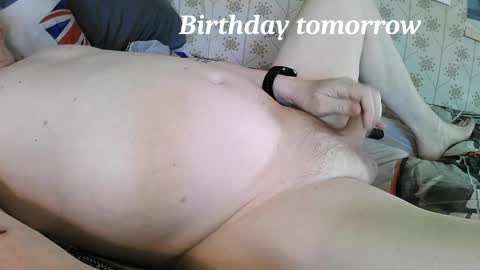 jellykulli online show from April 11, 7:45 am