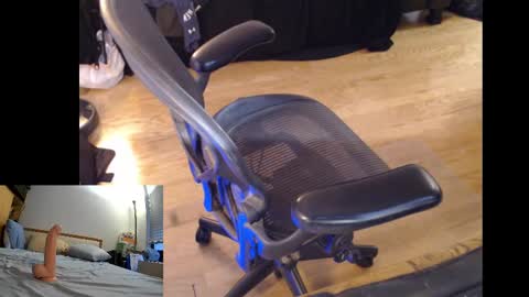 PegMePlease online show from October 27, 12:49 pm