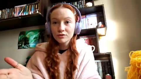 Una online show from March 17, 11:26 am