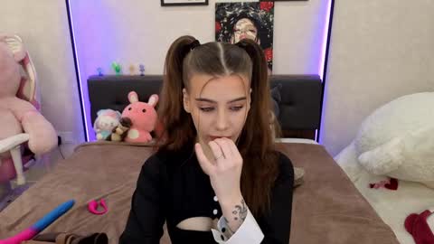 Dolly online show from October 5, 1:41 pm