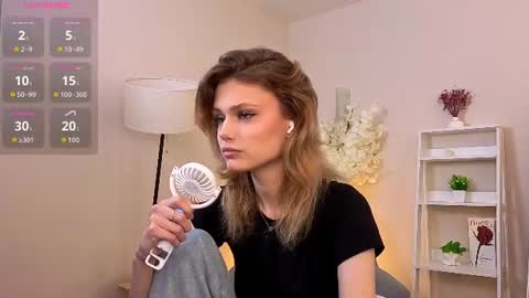 jenifercloudy online show from June 20, 1:06 pm