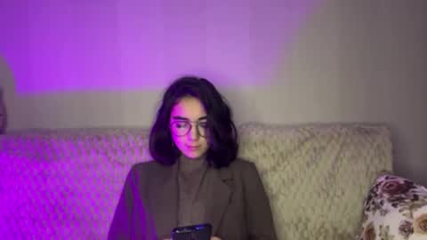 Snapshot of jenifersimon chatting on October 1, 9:02 pm Jenifer online show from October 1, 9:02 pm