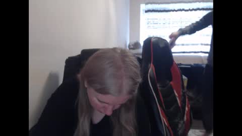 JenisAndPeter online show from April 6, 5:41 am