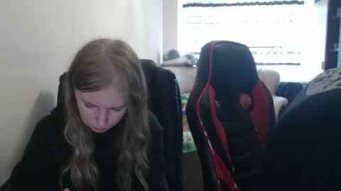 JenisAndPeter online show from October 23, 8:05 am