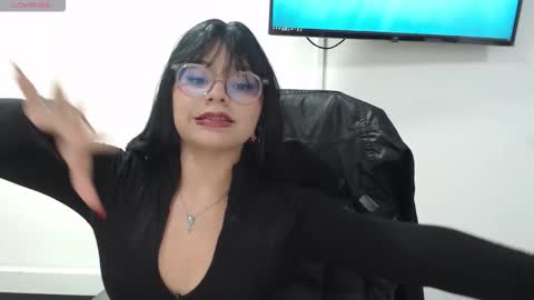 Snapshot of jenn_cg chatting on September 19, 11:30 pm jenn online show from September 19, 11:30 pm