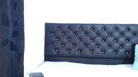 Sara  online show from April 6, 5:36 pm